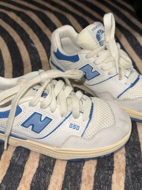 New Balance Kids' 550 White and Light Blue Sneakers Size 12